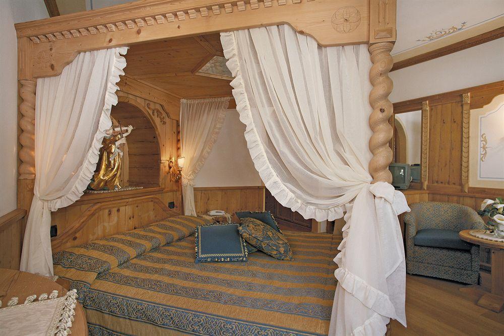 Hotel Colbricon Beauty & Relax San Martino Di Castrozza Dış mekan fotoğraf