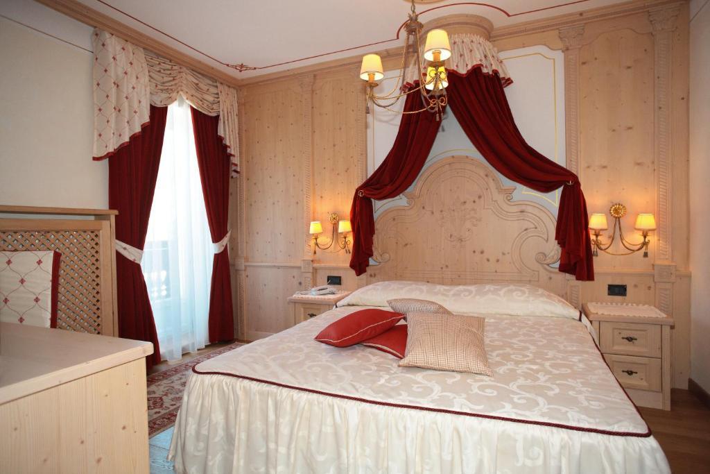 Hotel Colbricon Beauty & Relax San Martino Di Castrozza Oda fotoğraf
