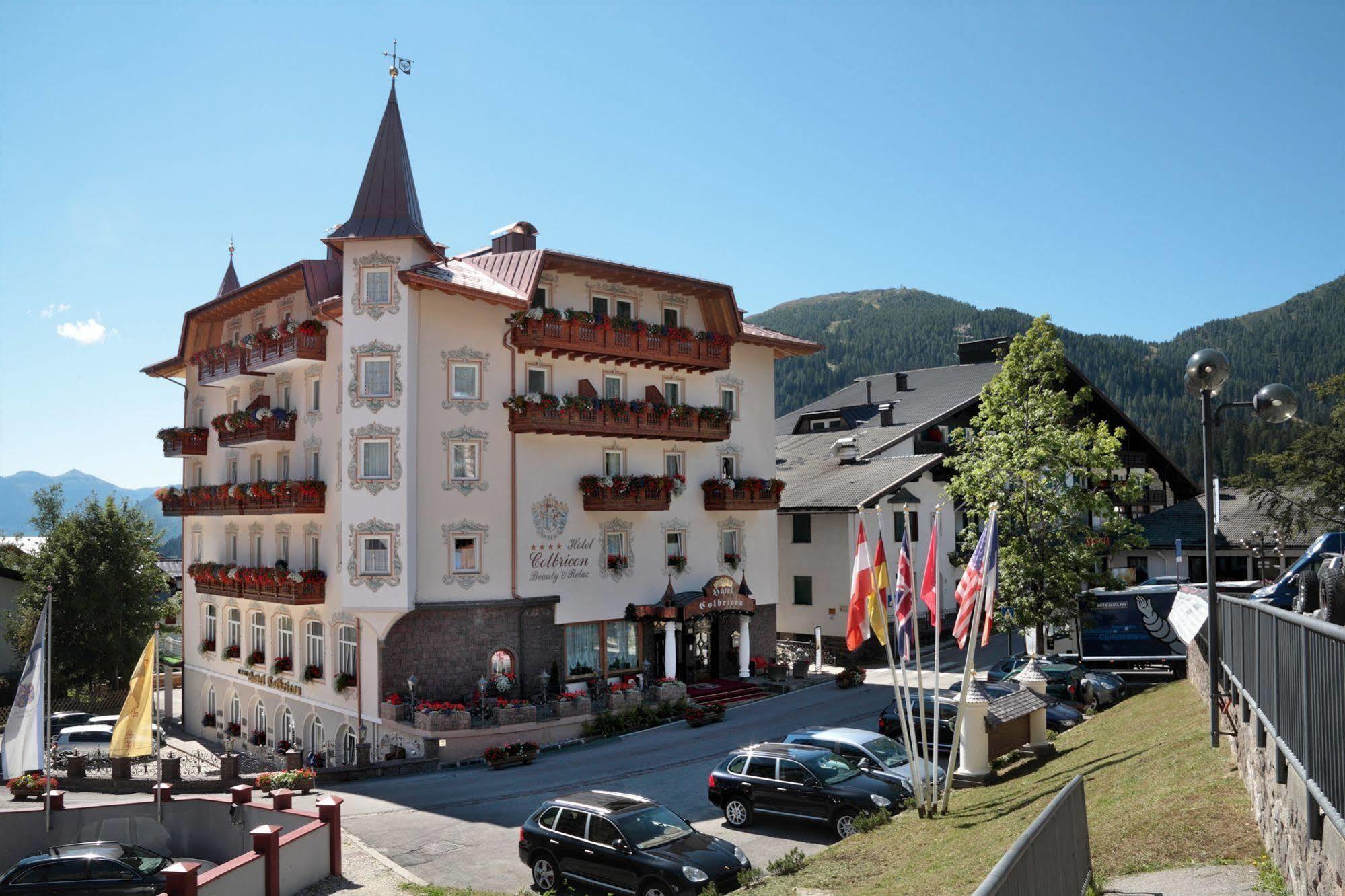 Hotel Colbricon Beauty & Relax San Martino Di Castrozza Dış mekan fotoğraf