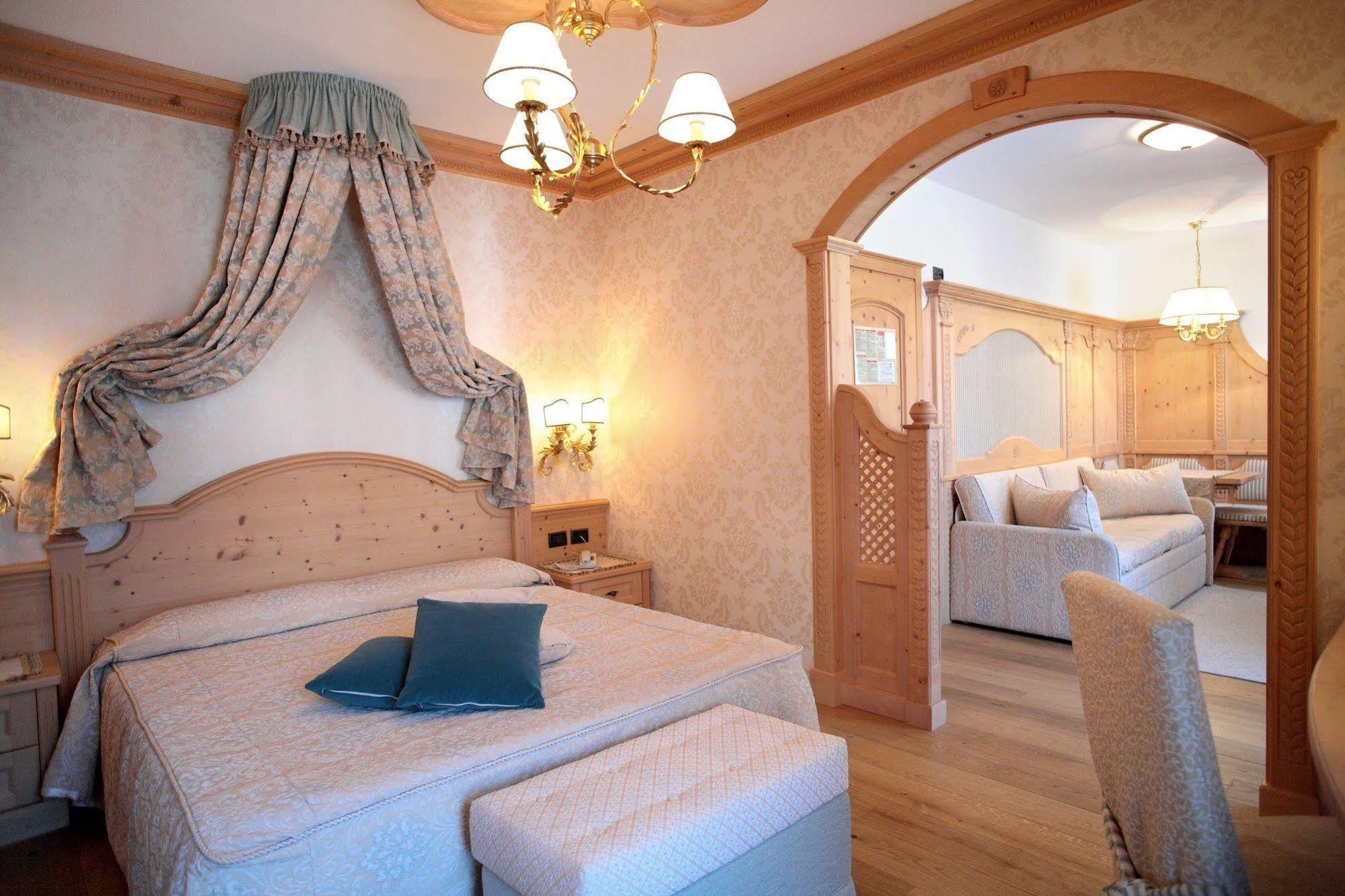 Hotel Colbricon Beauty & Relax San Martino Di Castrozza Dış mekan fotoğraf